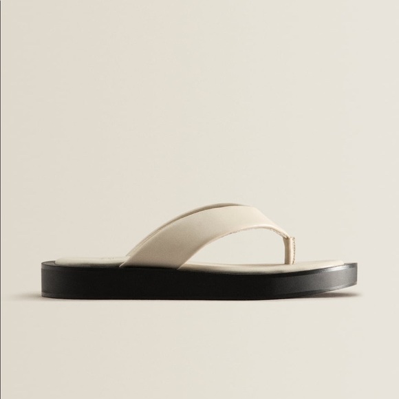 NWOT. Zara Contrast Leather Sandals. Size 7.5